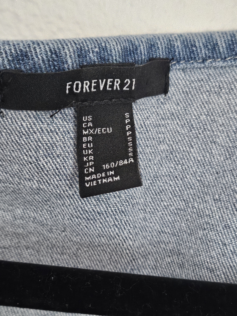 Forever 21 Blue Denim Puff-Sleeve Cropped Button-Front Top Sz S Festival Cowgirl - Picture 5 of 6